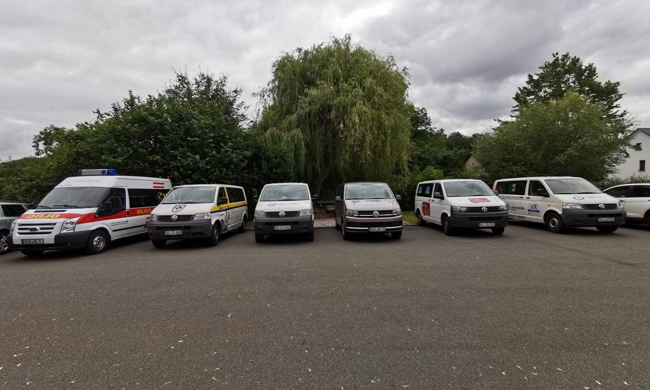 2019 waren zahlreiche Kleinbusse für die Aktion „Urlaub ohne Koffer“ im Einsatz. | Archivbild: Caritas